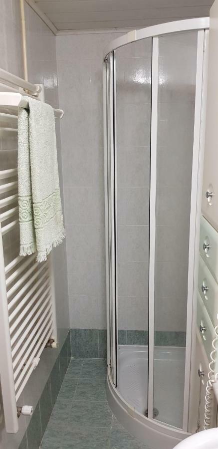 ブイェ Casa Istriaヴィラ エクステリア 写真