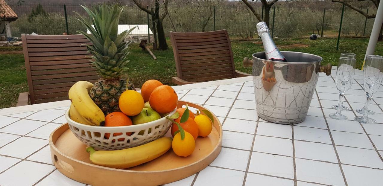 ブイェ Casa Istriaヴィラ エクステリア 写真